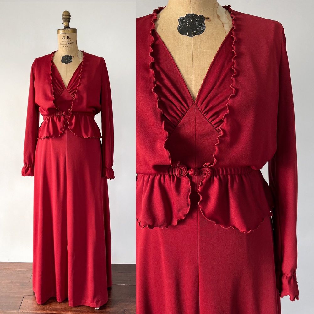 Vintage 1970s Cranberry Red Polyester Knit Sleeveless Maxi Peplum Jacket Set M